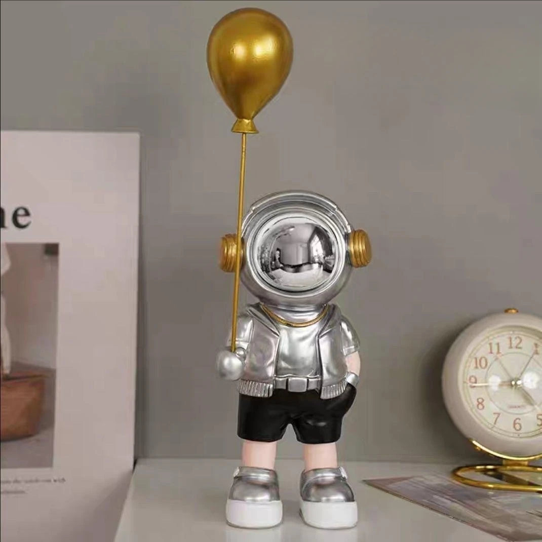 Desk Decor Figurine, Miniatures Astronaut